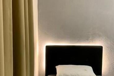 Andiana Hotel & Lodge   Kota Bharu City Centre #netflix