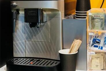 מלון כמוסות Capsule Transit Sleep Lounge Klia T1   Landside