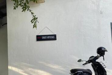 פנסיון Hj Hassan Guest House  Studio Unit