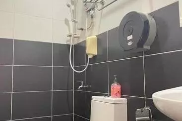 Ze Xiang Hotel   Desa Jaya Ikea Self Check In