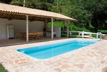 Hostel Pousada Casa Verde Baú