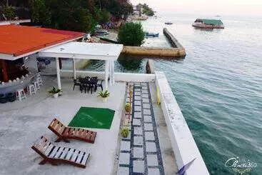 Anglers Hub Resort Affordable Hostel