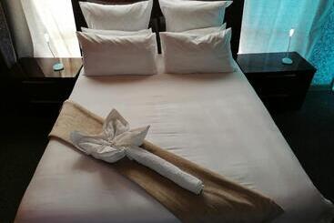 مبيت وإفطار Revival Guest House