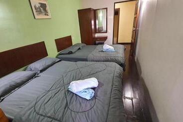 בית מלון כפרי Little India Heritage Villa