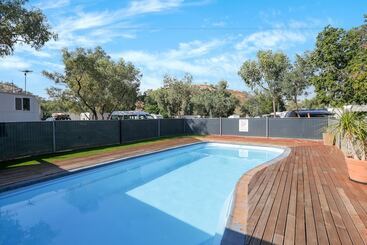 בית מלון כפרי Aaok Moondarra Accommodation Village