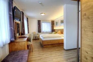 ホテル & Art Kristiana