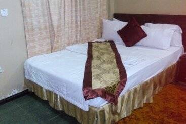 בית מלון כפרי Downtown