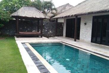 בית מלון כפרי Royal Pool Villa Bali