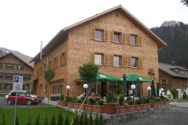 هتل Tre Soli Appartements Restaurant