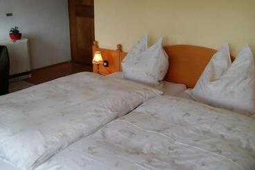 Bed and Breakfast Kreuzhof Seefeld