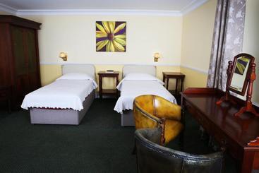 Reddans Of Bettystown Luxury Bed & Breakfast, Restaurant And Bar