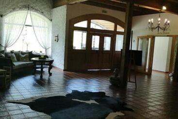 Otel Pension Schöne Aussicht