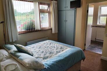 فندق صغير Valley Lodge Room Only Guest House