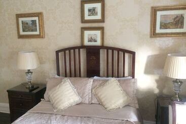 Bed and Breakfast Innisfree House