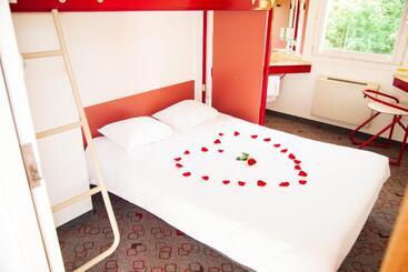 בית מלון כפרי Class'eco Charleroi