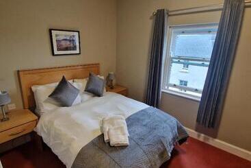 Отель West View Accomodation