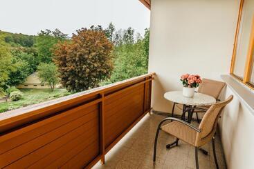 ホテル Zum Kastell