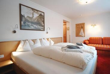 Hotel Acerina Superior