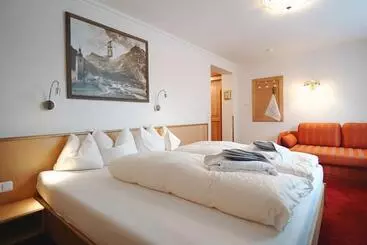 Hotel Acerina Superior
