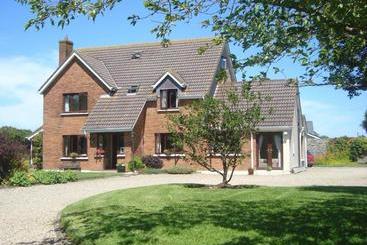 Old Orchard Lodge B&b