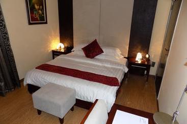 هتل Caravel Suites