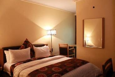 هتل Caravel Suites