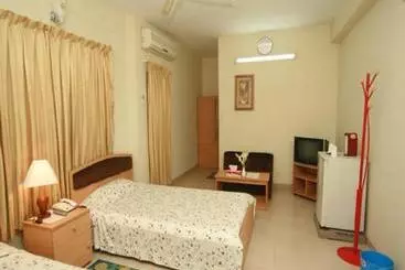 Hotel Red Chillies Restaurant And Guest House