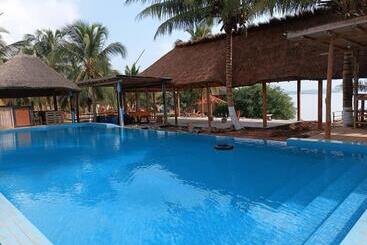 ホテル Restaurant Chez Theo