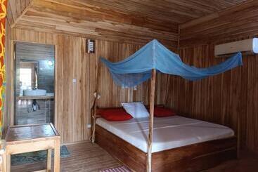 هتل Restaurant Chez Theo