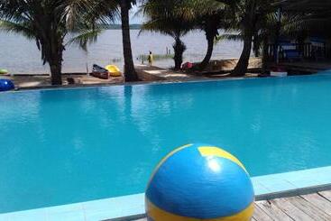 هتل Restaurant Chez Theo