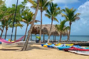 Thatch Caye Resort A Muy'ono Resort