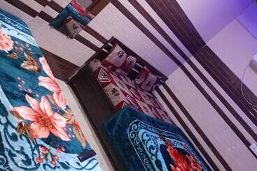 Hotel New Gayatri Palace Near Prem Mandir