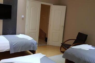 Nocleg ze śniadaniem Alice Vendégház