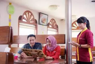 Hotelli Olympic Semarang By Sajiwa