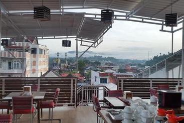 هتل Treeli Boutique