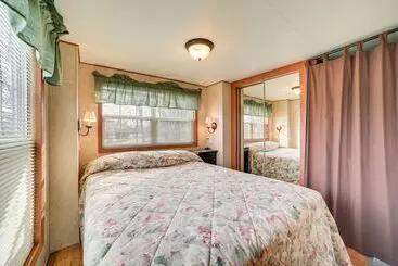 Mökkimajoitus Alanson Home W/ Grill: 23 Mi To Mackinaw Island
