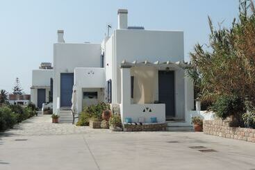 Apartmanszálloda Pelagos Rooms 10m From Gyrismata Beach