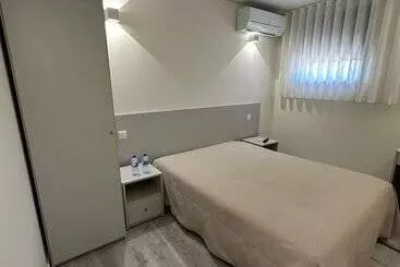 Pensió Satelite