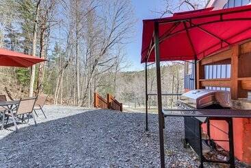 별장 Riverfront Blue Ridge Cabin W/ Private Beach!