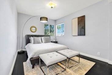 コテージ Cahuenga Park By Avantstay Hollywood Hills Home