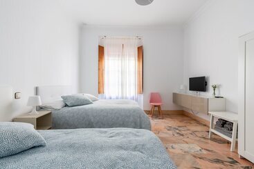 Majatalo Banana Gay House   Only Men