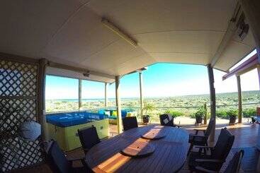 住宿加早餐  On The Deck @ Shark Bay