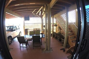 Nocleg ze śniadaniem On The Deck @ Shark Bay