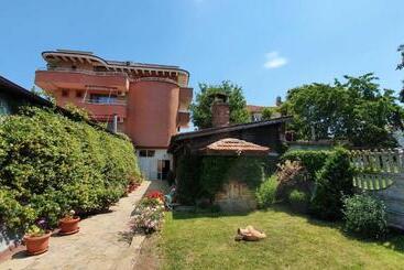 هتل Marianas Guesthouse