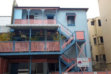 צימר Annies Shandon Inn