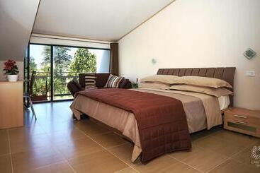 Bed and Breakfast Vecchio Saracino   Carola 1801