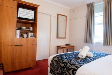 Linaker Art Deco Motel