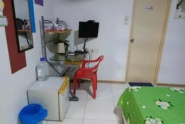 Hotel D, Zora Homestay
