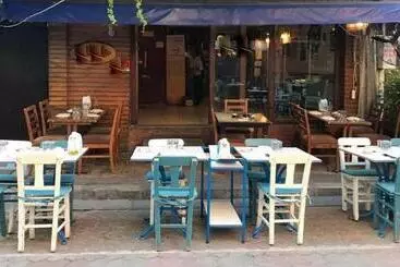 Pensjonat Alsancak Konak Seaside 50 Mt Walk Double Room