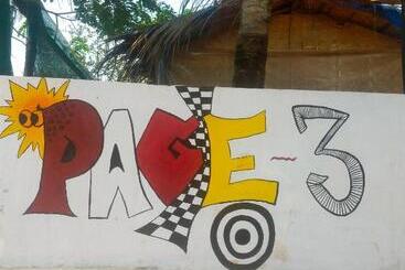 Page 3 Stays And Backpacker Hostel, Cafe